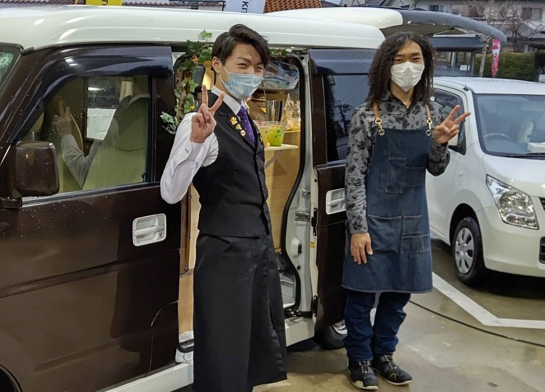 京都市伏見区のBAR Lag Wagon様の「カフェ＆バー」のキッチンカーを製作いたしました